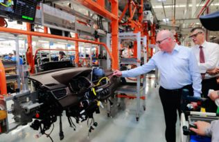 佛吉亚柳州汽车座椅项目正式揭牌 打造乘用车零部件发展新格局